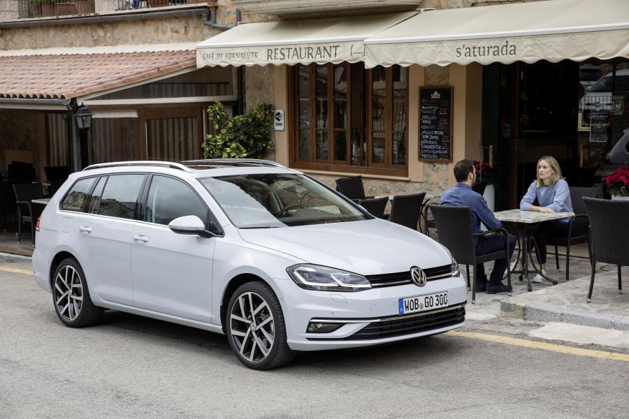  Volkswagen Golf TDI Variant 2017 года  (WW) (фото 16 из 31)